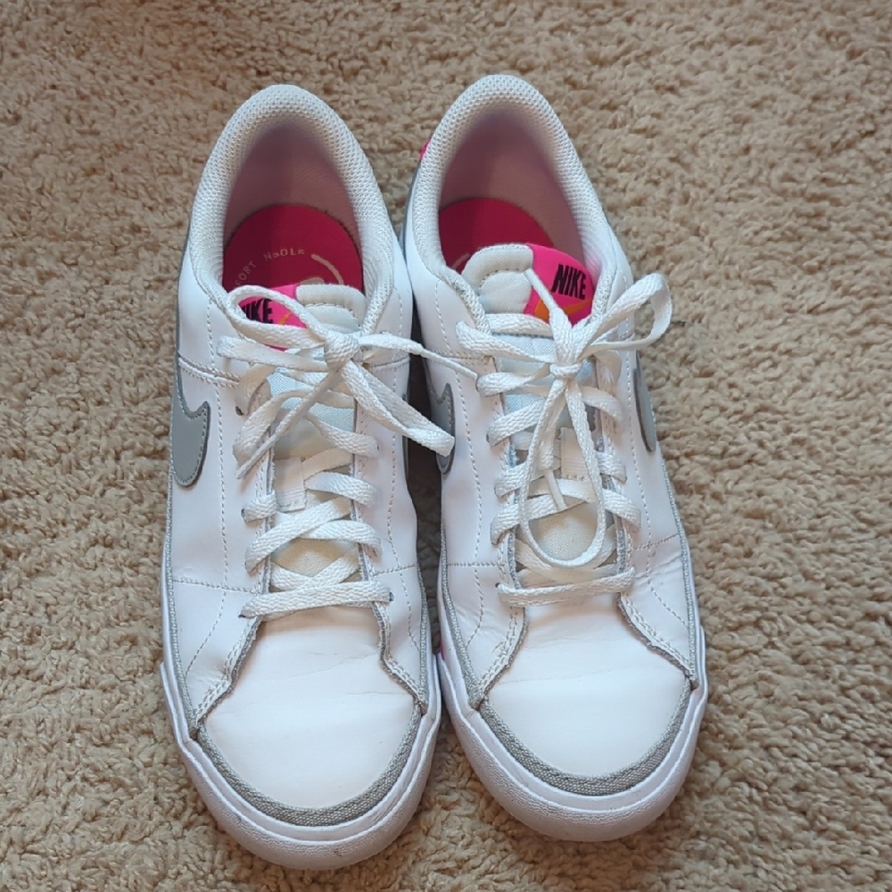 Nike Women's White and Pink Sneakers with Gray Accents